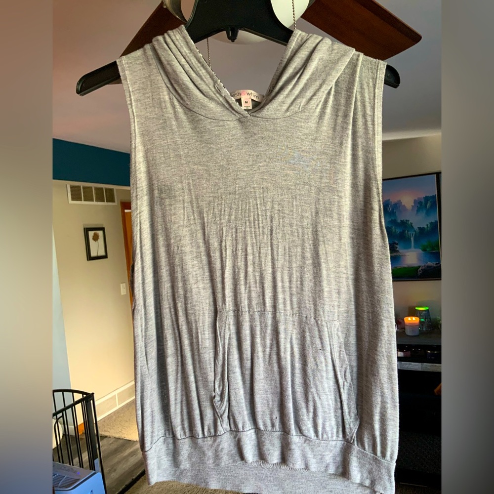 Hooded tank